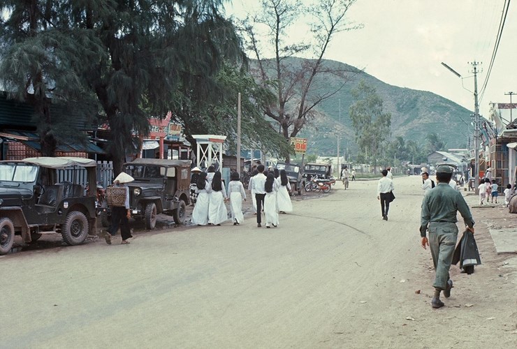 Về lại miền Nam